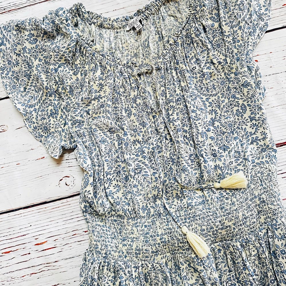 Women’s Floral Blue and White Dress! Size M - Picture 2 of 6